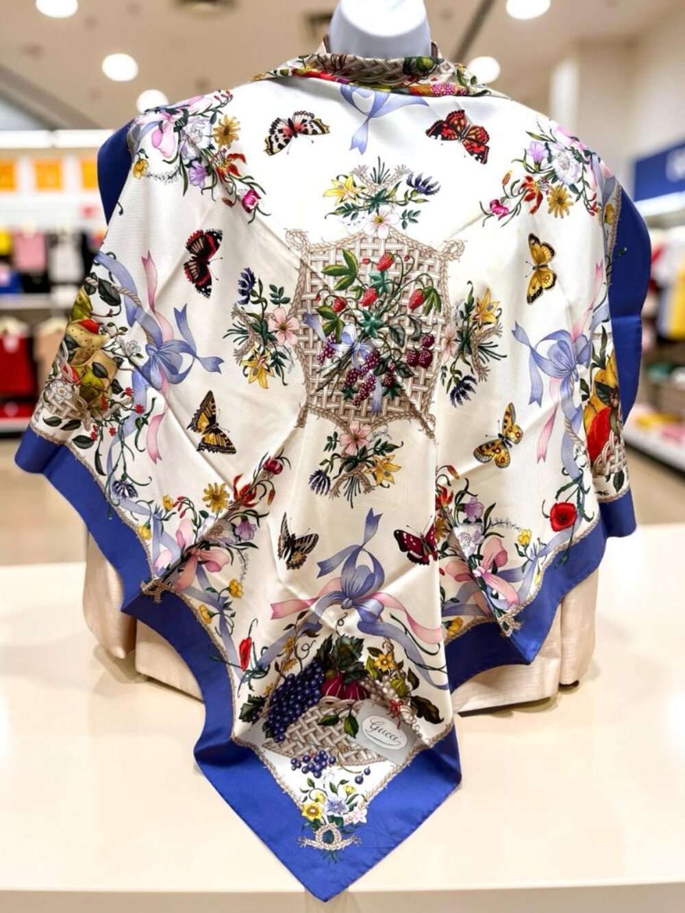 Gift Fruit Basket Gucci V. ACCORNERO Floral Silk Satin Scarf Blue Ivery  34" (24